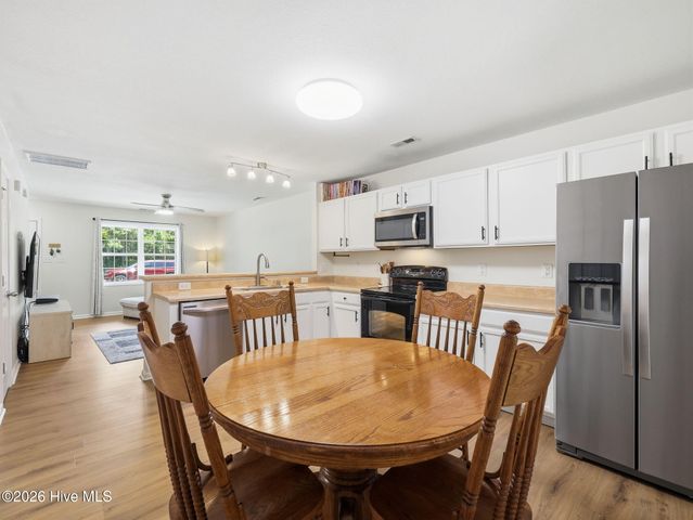 1404 Old Folkstone Road 7, Sneads Ferry, NC 28460