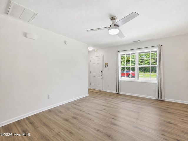 1404 Old Folkstone Road 7, Sneads Ferry, NC 28460