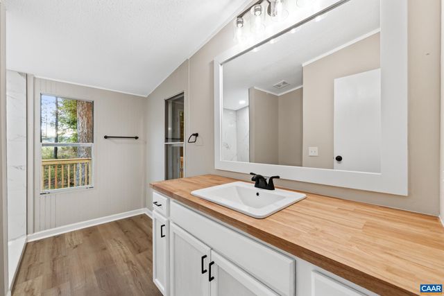 1103 LASLEY LN, Louisa, VA 23093