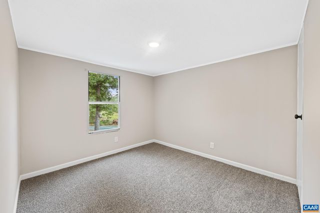 1103 LASLEY LN, Louisa, VA 23093