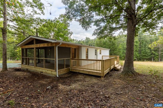 1103 LASLEY LN, Louisa, VA 23093