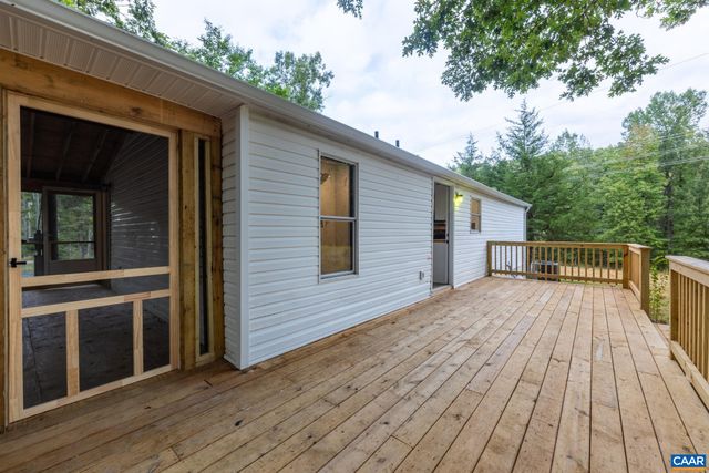 1103 LASLEY LN, Louisa, VA 23093