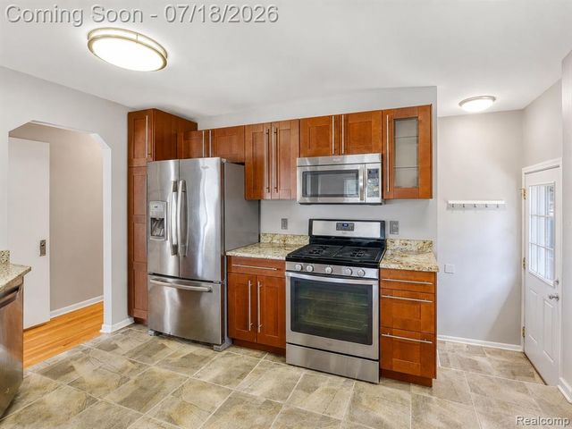 3014 Sylvan Drive, Royal Oak, MI 48073