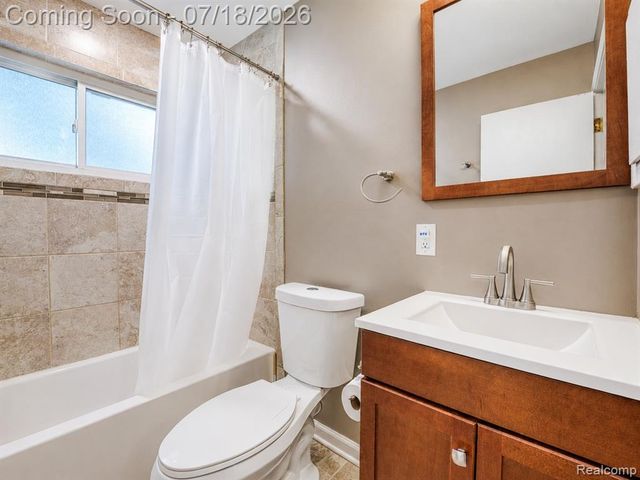 3014 Sylvan Drive, Royal Oak, MI 48073