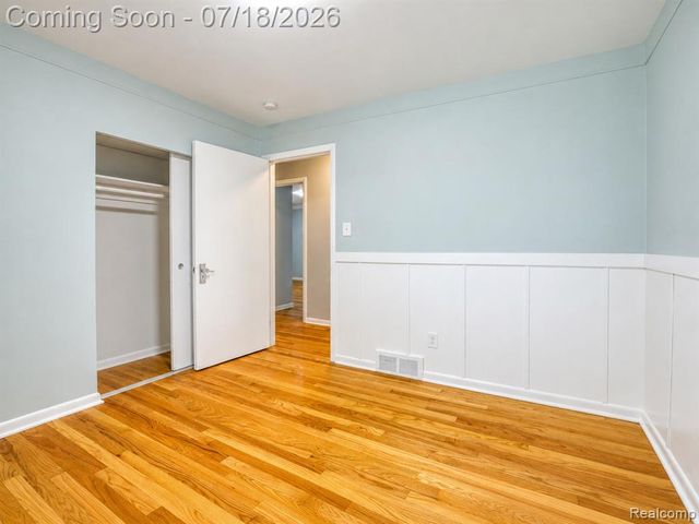 3014 Sylvan Drive, Royal Oak, MI 48073
