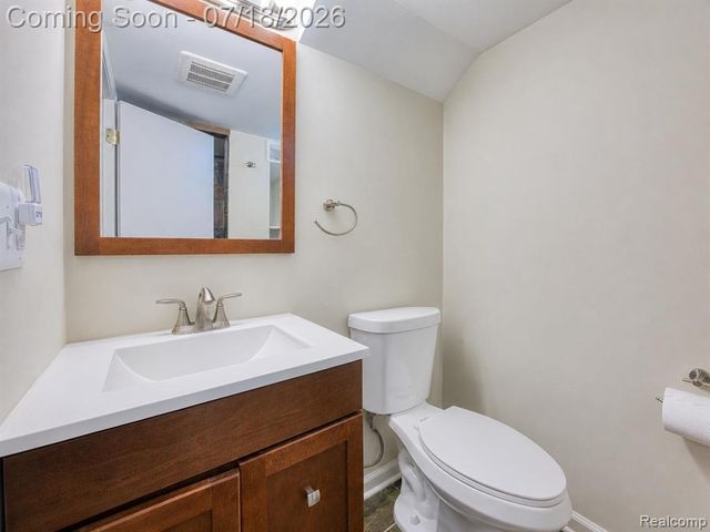 3014 Sylvan Drive, Royal Oak, MI 48073