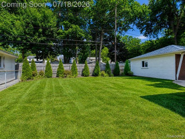 3014 Sylvan Drive, Royal Oak, MI 48073