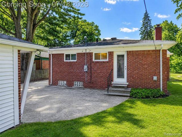 3014 Sylvan Drive, Royal Oak, MI 48073