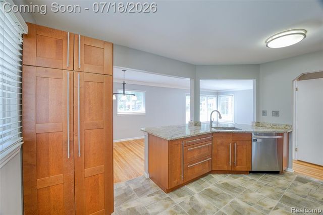 3014 Sylvan Drive, Royal Oak, MI 48073