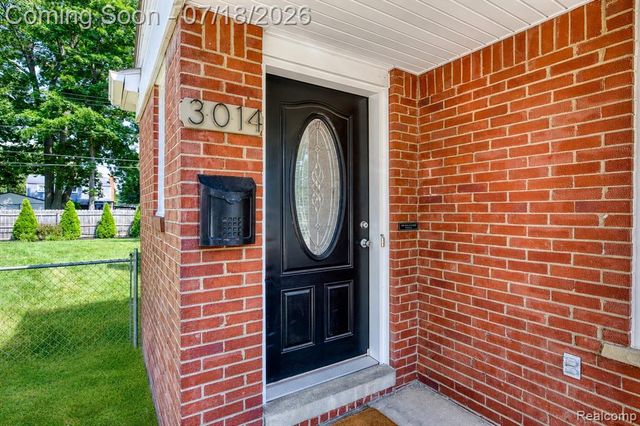 3014 Sylvan Drive, Royal Oak, MI 48073