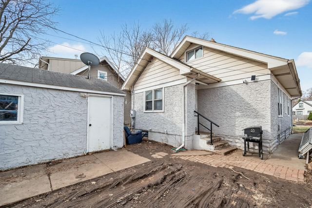 556 Gotzian Street, Saint Paul, MN 55106