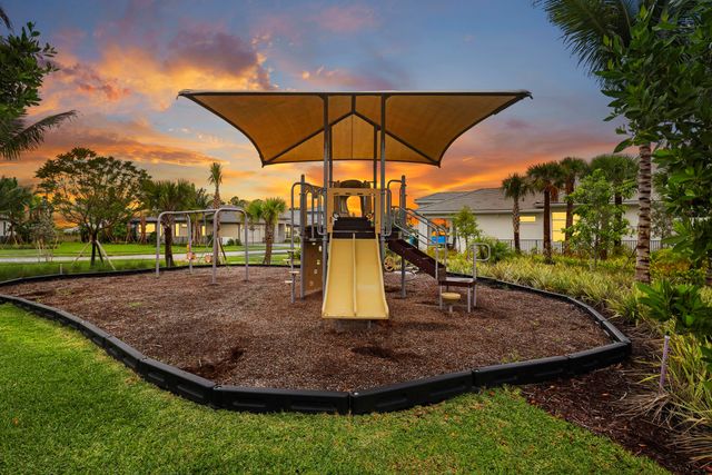 13921 Vivant Drive, Palm Beach Gardens, FL 33412