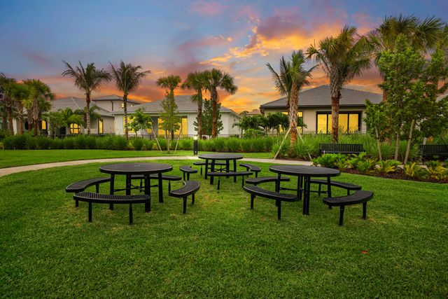 13921 Vivant Drive, Palm Beach Gardens, FL 33412