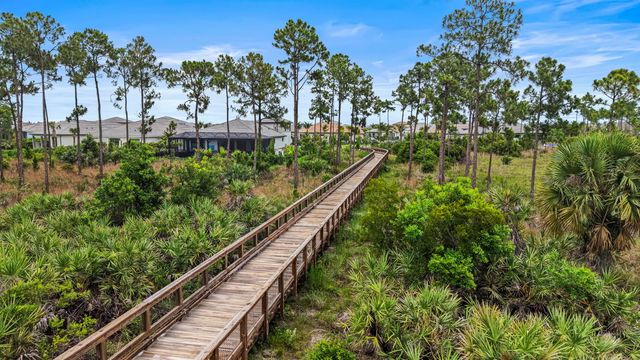 13921 Vivant Drive, Palm Beach Gardens, FL 33412