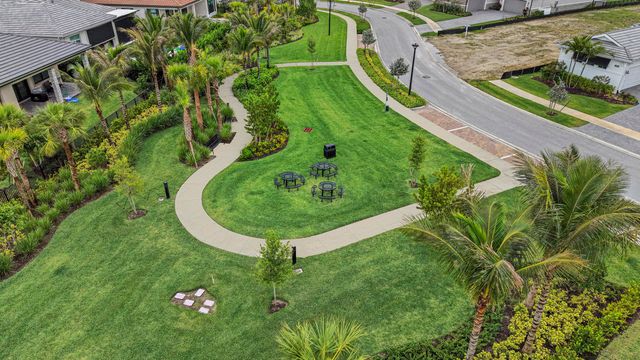13921 Vivant Drive, Palm Beach Gardens, FL 33412