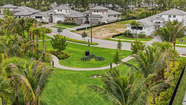 13921 Vivant Drive, Palm Beach Gardens, FL 33412