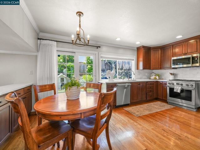 19009 Helton St, Castro Valley, CA 94546