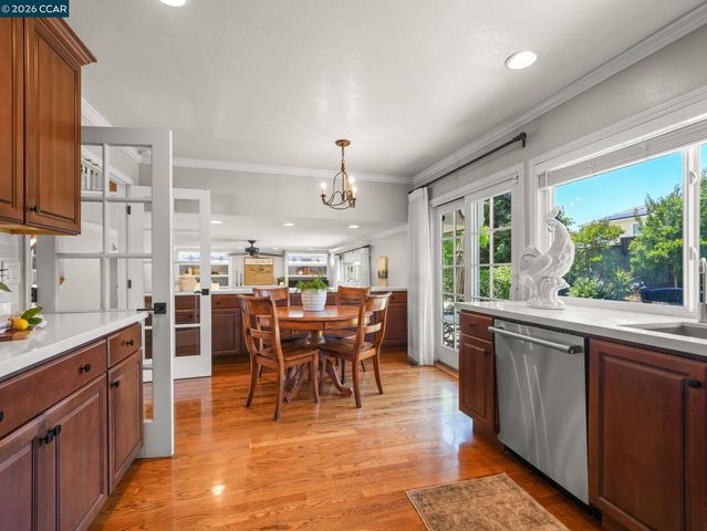 19009 Helton St, Castro Valley, CA 94546
