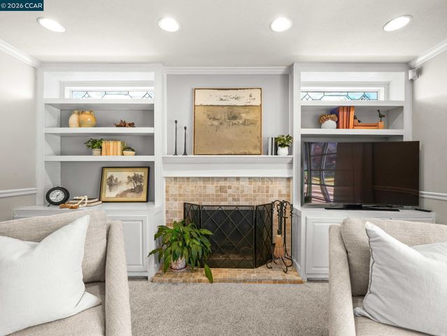 19009 Helton St, Castro Valley, CA 94546