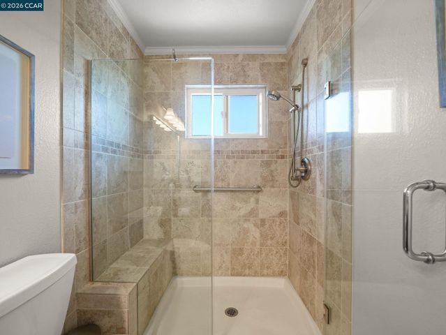 19009 Helton St, Castro Valley, CA 94546