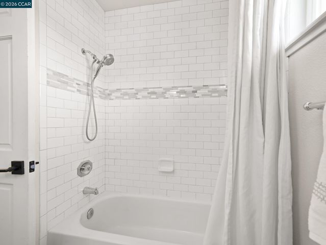 19009 Helton St, Castro Valley, CA 94546