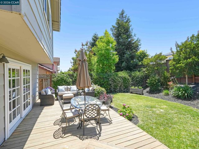 19009 Helton St, Castro Valley, CA 94546
