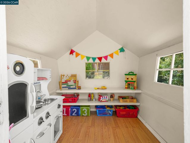 19009 Helton St, Castro Valley, CA 94546