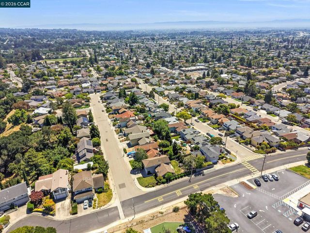 19009 Helton St, Castro Valley, CA 94546
