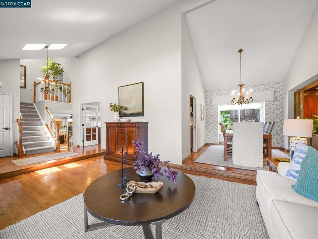 19009 Helton St, Castro Valley, CA 94546