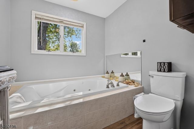 76 Glen Rd, Wantage Twp., NJ 07461