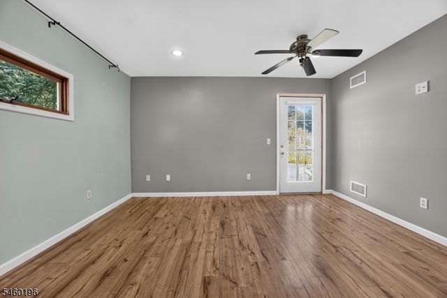 76 Glen Rd, Wantage Twp., NJ 07461