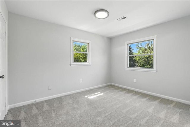 4657 EVANSDALE RD, Woodbridge, VA 22193