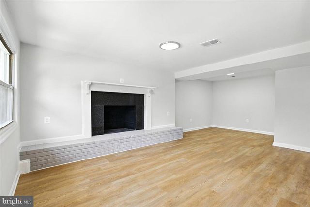 4657 EVANSDALE RD, Woodbridge, VA 22193