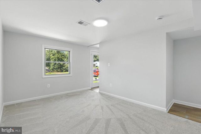 4657 EVANSDALE RD, Woodbridge, VA 22193