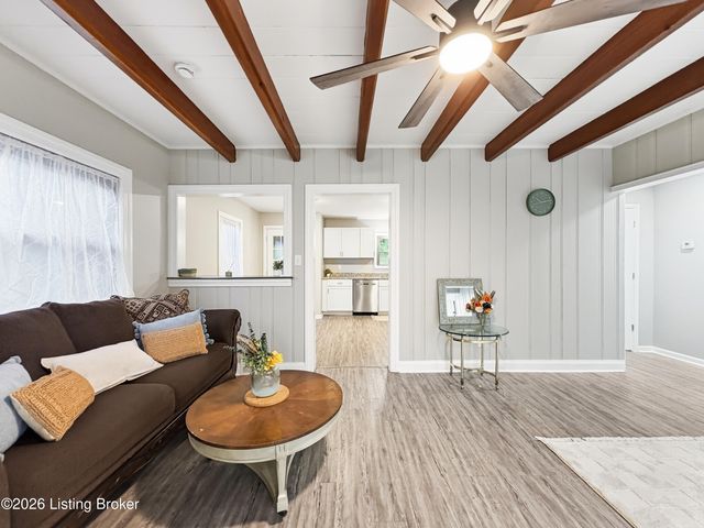 2504 Brownsboro Rd, Louisville, KY 40206