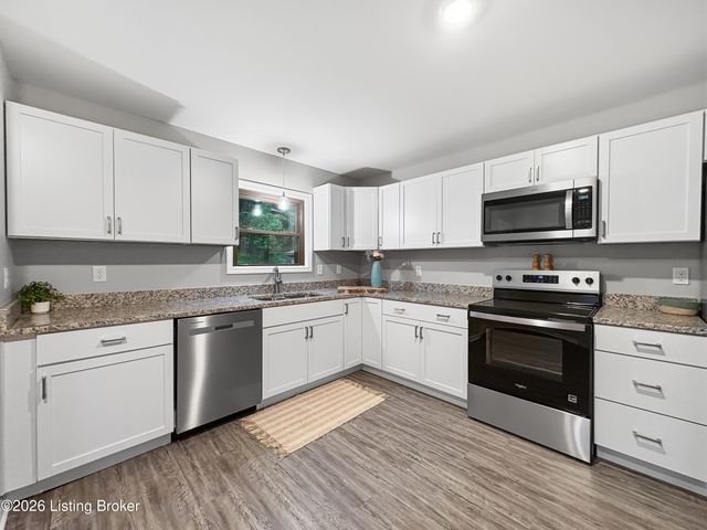 2504 Brownsboro Rd, Louisville, KY 40206