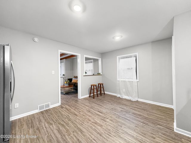 2504 Brownsboro Rd, Louisville, KY 40206