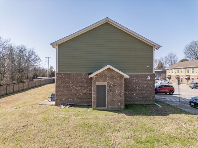 156 Silver St, Tullahoma, TN 37388