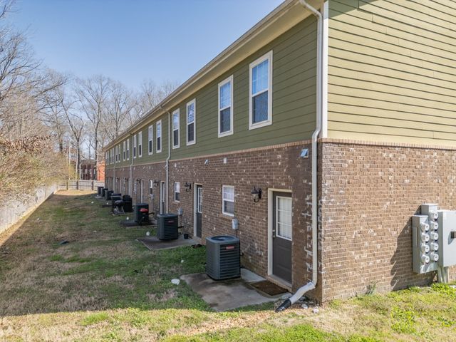 156 Silver St, Tullahoma, TN 37388