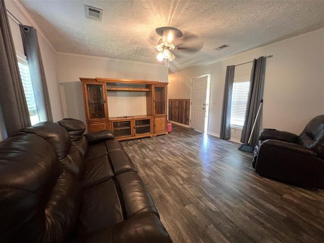 103 S Sherman Avenue, Iowa, LA 70647