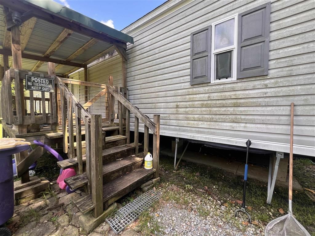 103 S Sherman Avenue, Iowa, LA 70647