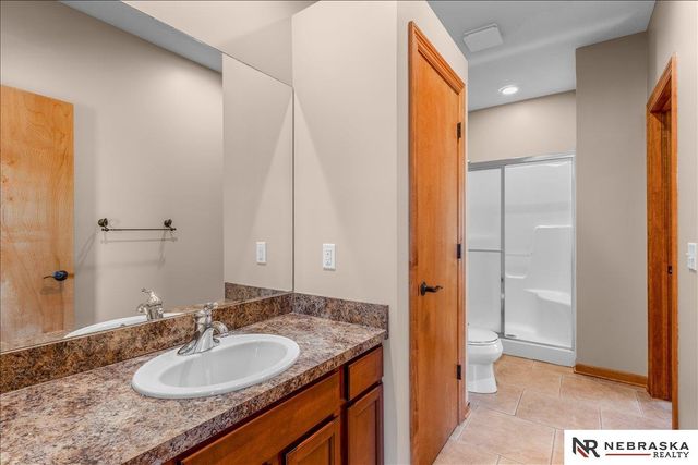 2525 Ridgeline Court, Lincoln, NE 68512
