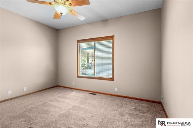2525 Ridgeline Court, Lincoln, NE 68512