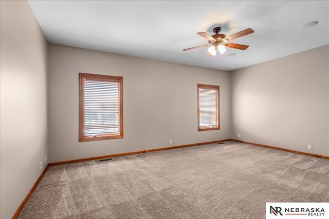 2525 Ridgeline Court, Lincoln, NE 68512