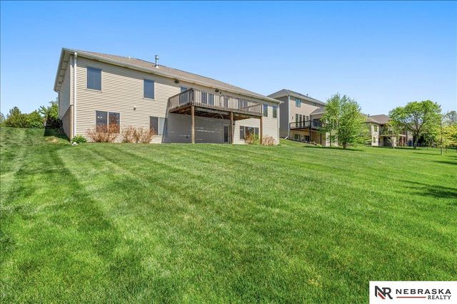 2525 Ridgeline Court, Lincoln, NE 68512