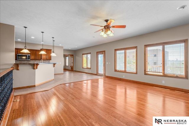 2525 Ridgeline Court, Lincoln, NE 68512