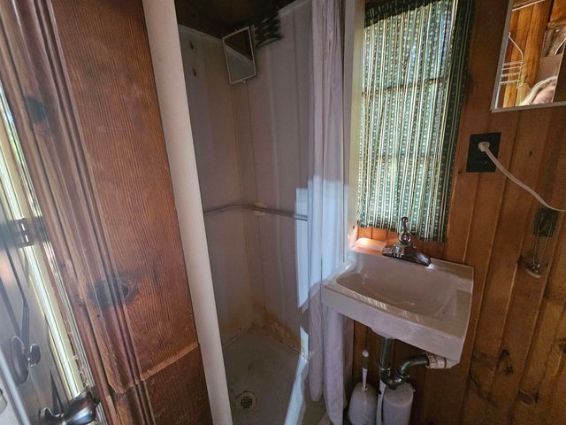 319 Burns Road, Harrison, MI 48625