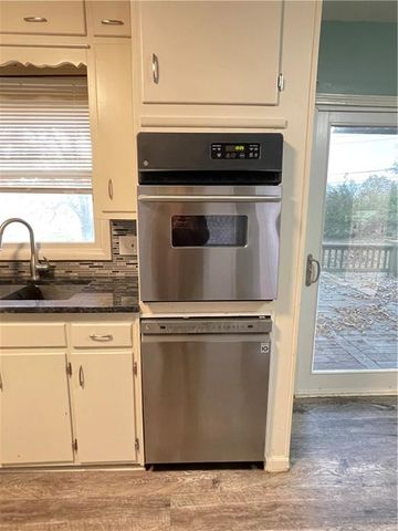 12909 E 54th Terrace, Kansas City, MO 64133