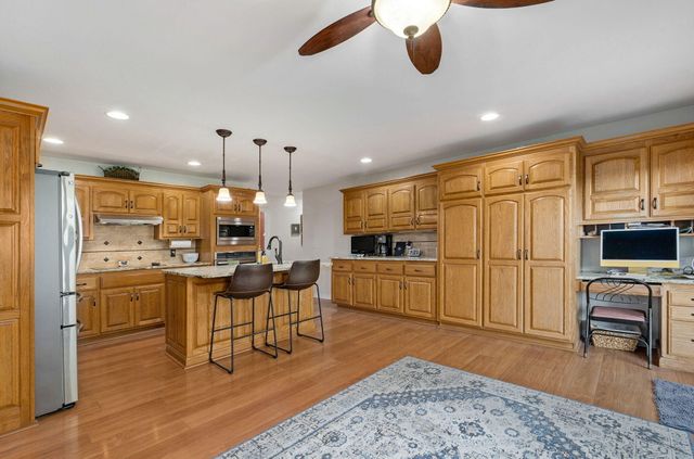 4976 S Eldon Avenue, Springfield, MO 65810