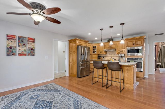 4976 S Eldon Avenue, Springfield, MO 65810